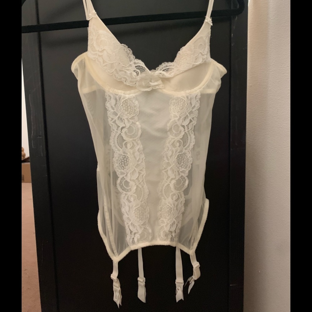 Victoria’s Secret 32B White Lacey Lingerie